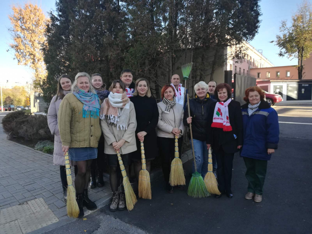 Субботник3.jpg Субботник3.jpg