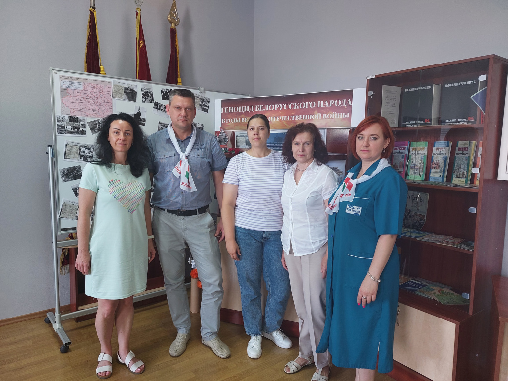 Геноцид экспозиция (2).jpg Геноцид экспозиция (2).jpg