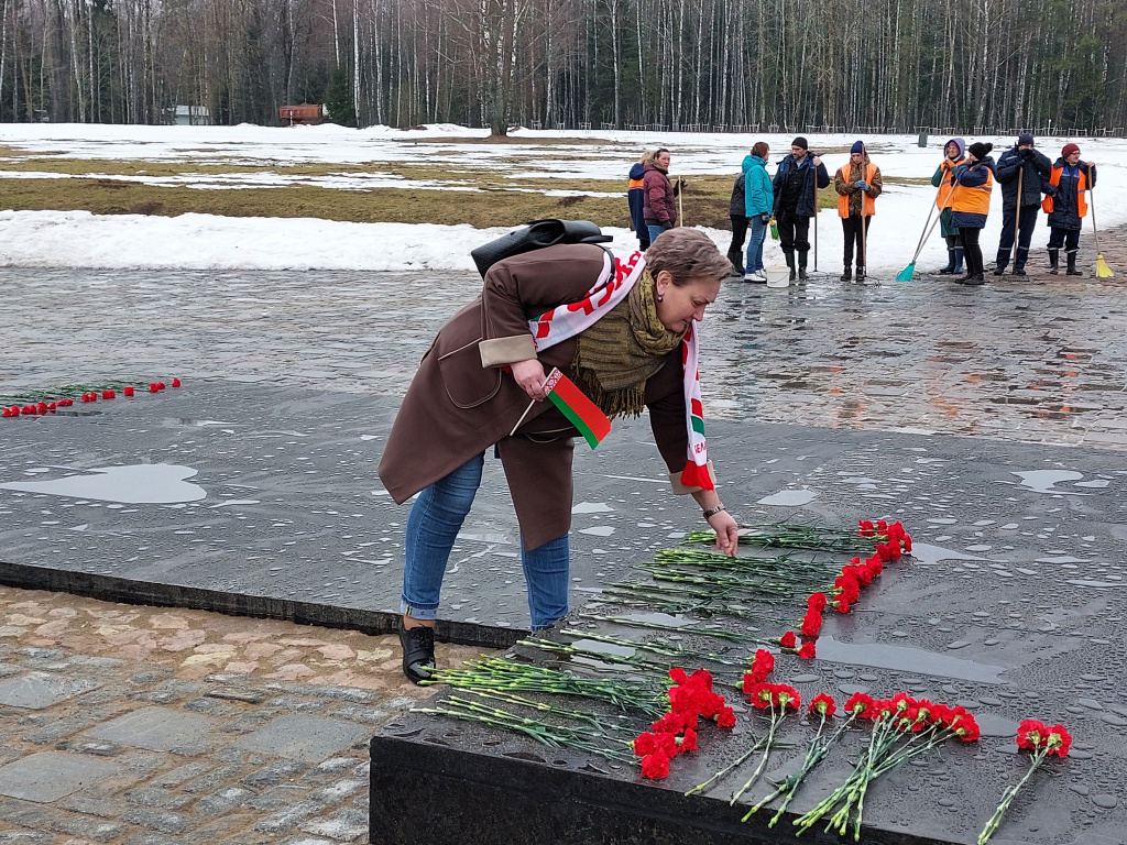 Хатынь (1).jpg