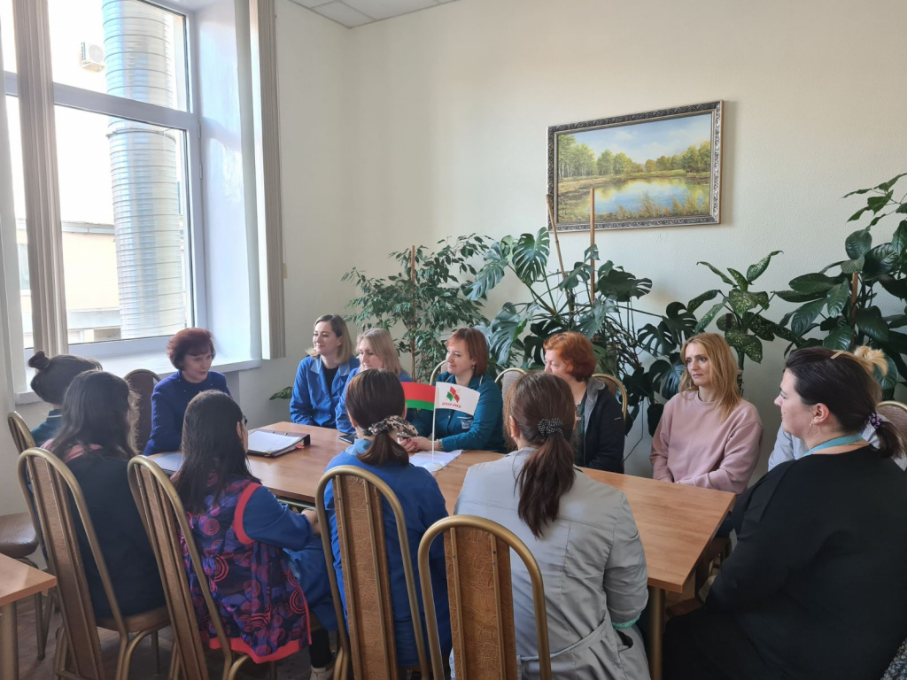 Диалоговая площадка Льготы и гарантии матерям (2).jpg Диалоговая площадка Льготы и гарантии матерям (2).jpg