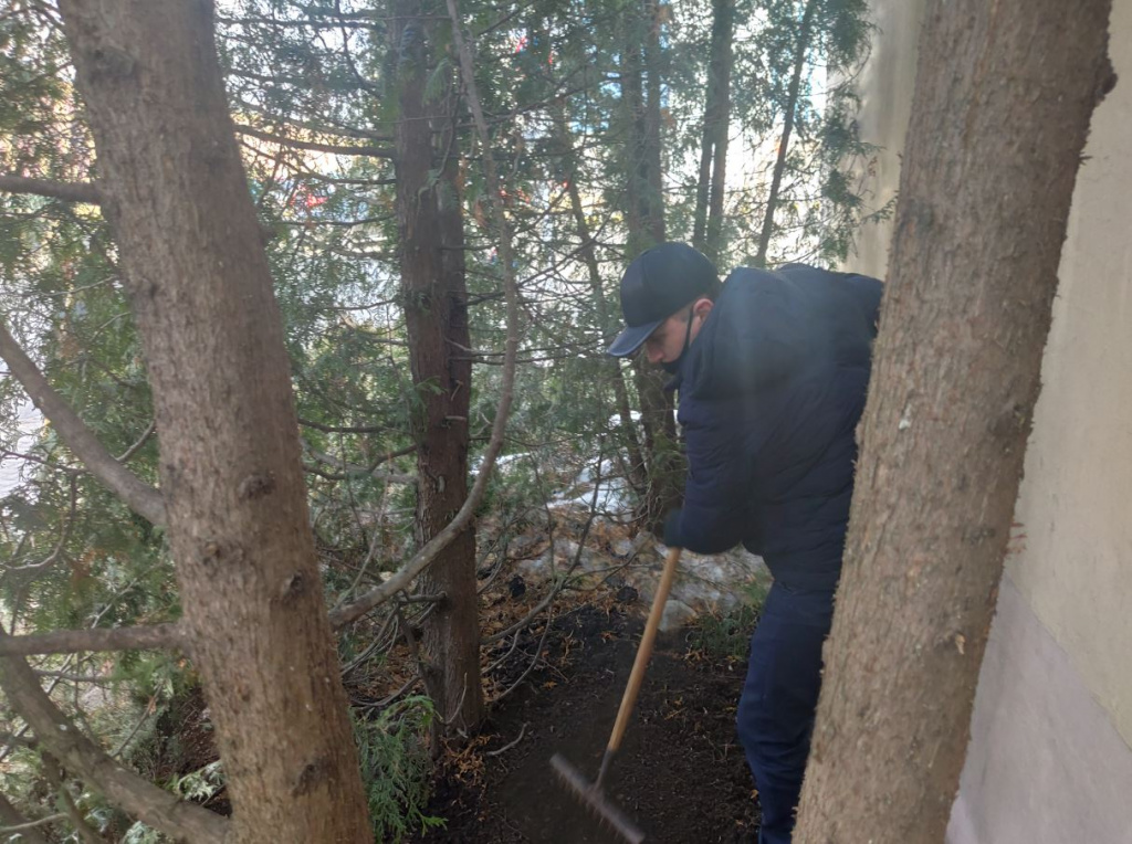 Субботник 22.04 (5).jpg Субботник 22.04 (5).jpg